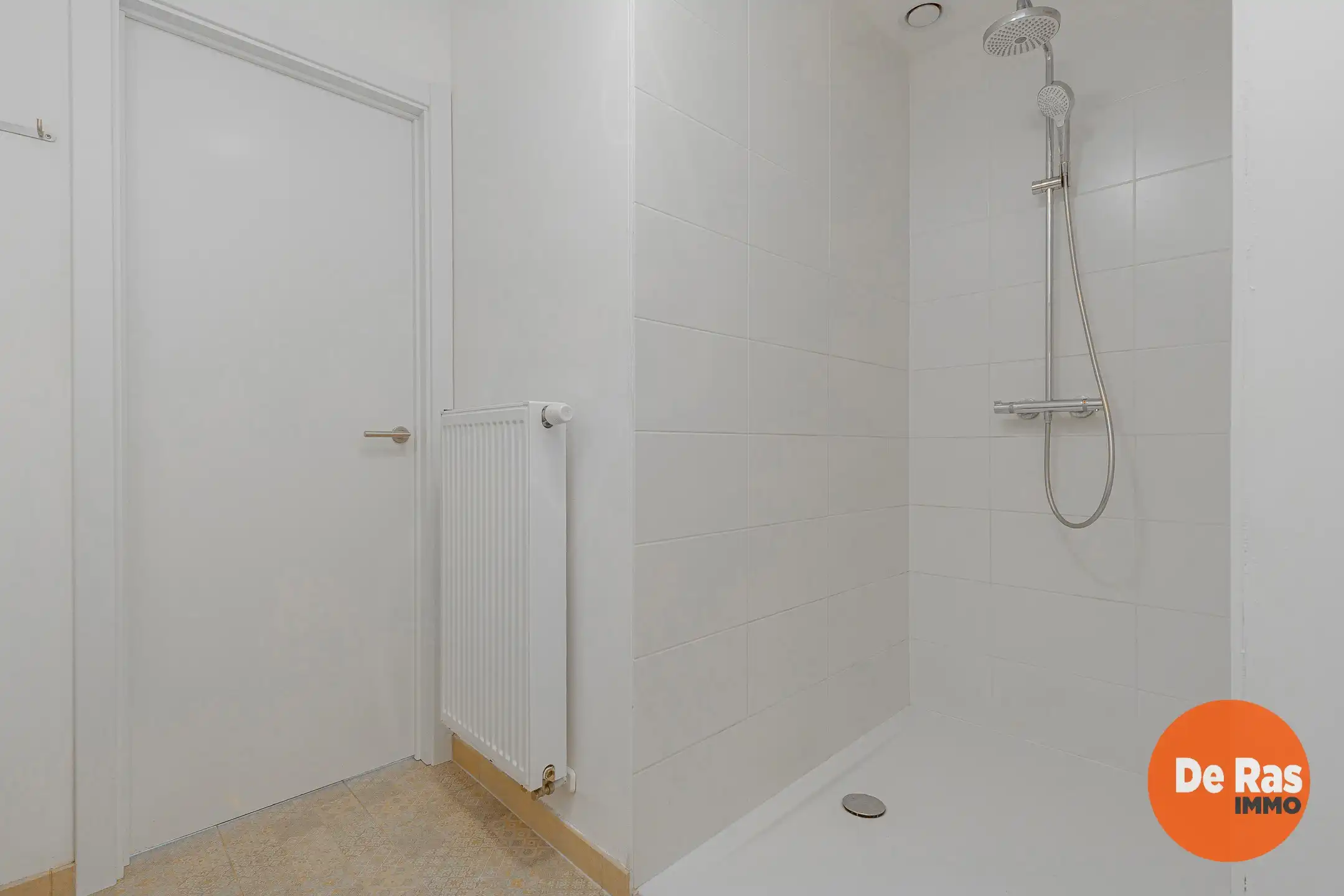 OORDEGEM – Recente  HOB met drie slaapkamers en tuin foto 13