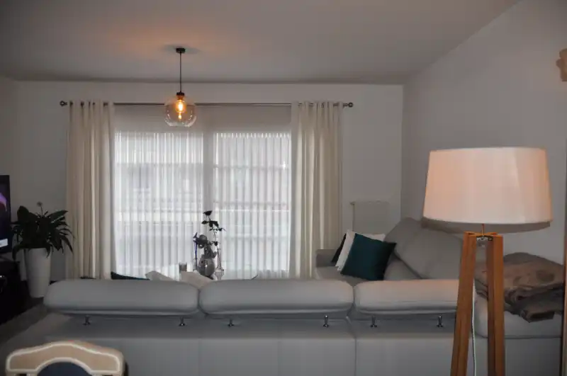 Recent appartement met 2 slaapkamers en garage. foto 3