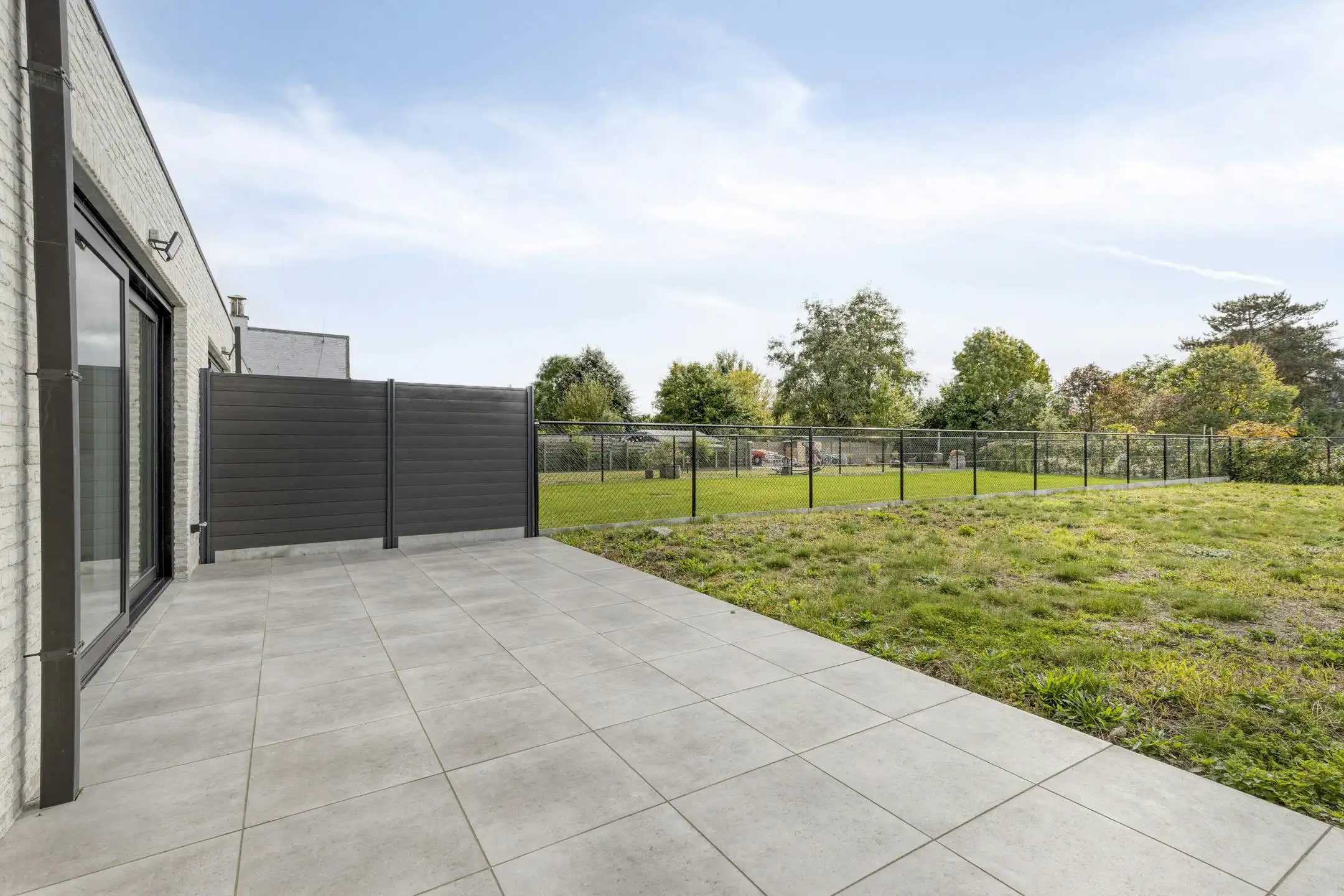 Instapklaar huis met 3 slaapkamers en carport in Izegem! foto 10