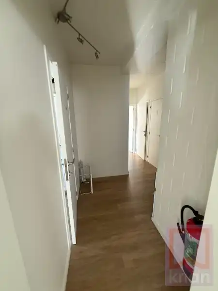 TOPLOCATIE: verhuurd handelspand van 258 m² met atelier en garage! foto 11