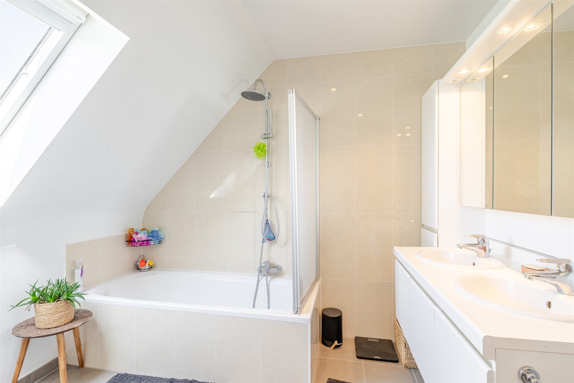 Topper! Instapklaar charmant duplex appartement op toplocatie! foto 3
