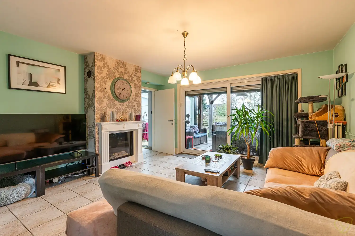 Instapklare halfopen bebouwing in gezellige verkaveling te Eeklo foto 2