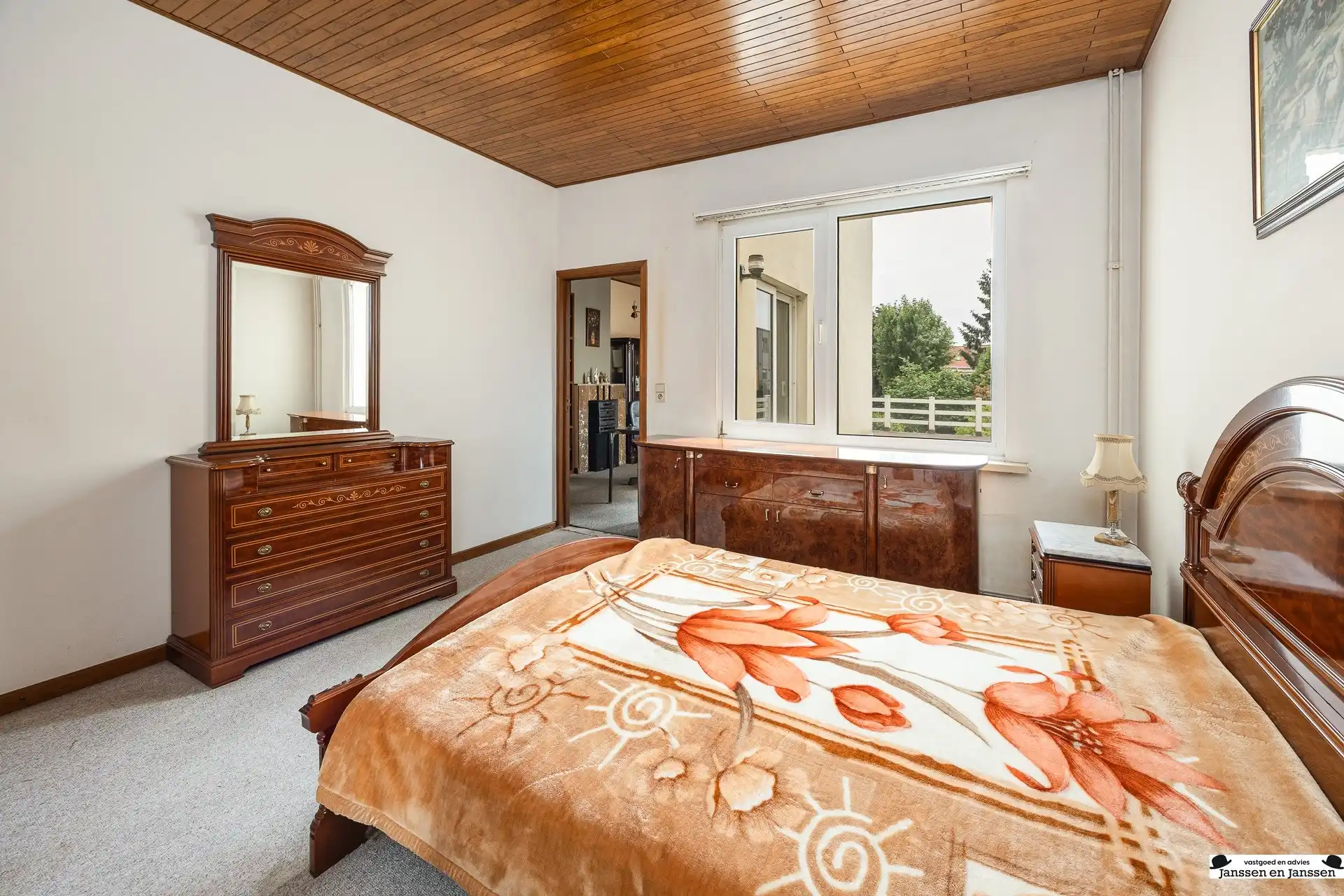 Te renoveren woning met 6à8 slaapkamers, garage en tuin! foto 8