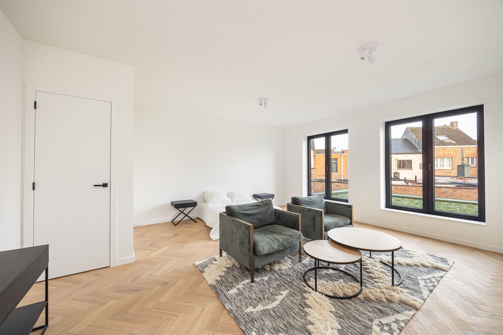 Nieuwbouwwoning met vier slaapkamers en tuin foto 14