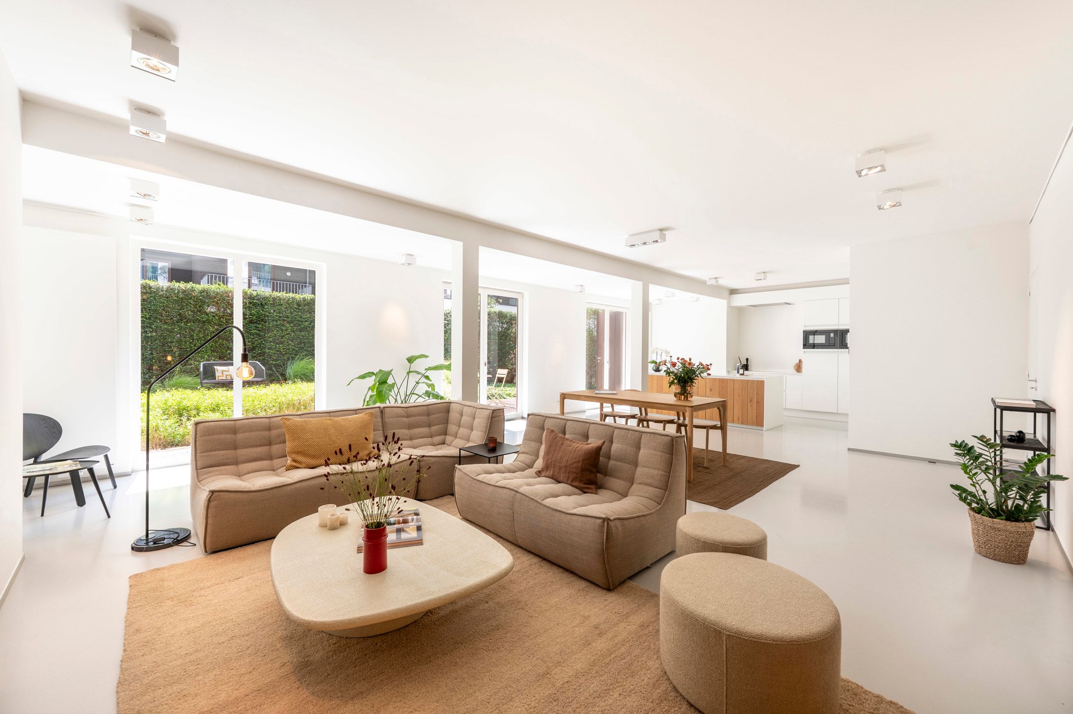 Gelijkvloers appartement met een zuidgerichte tuin! foto 6