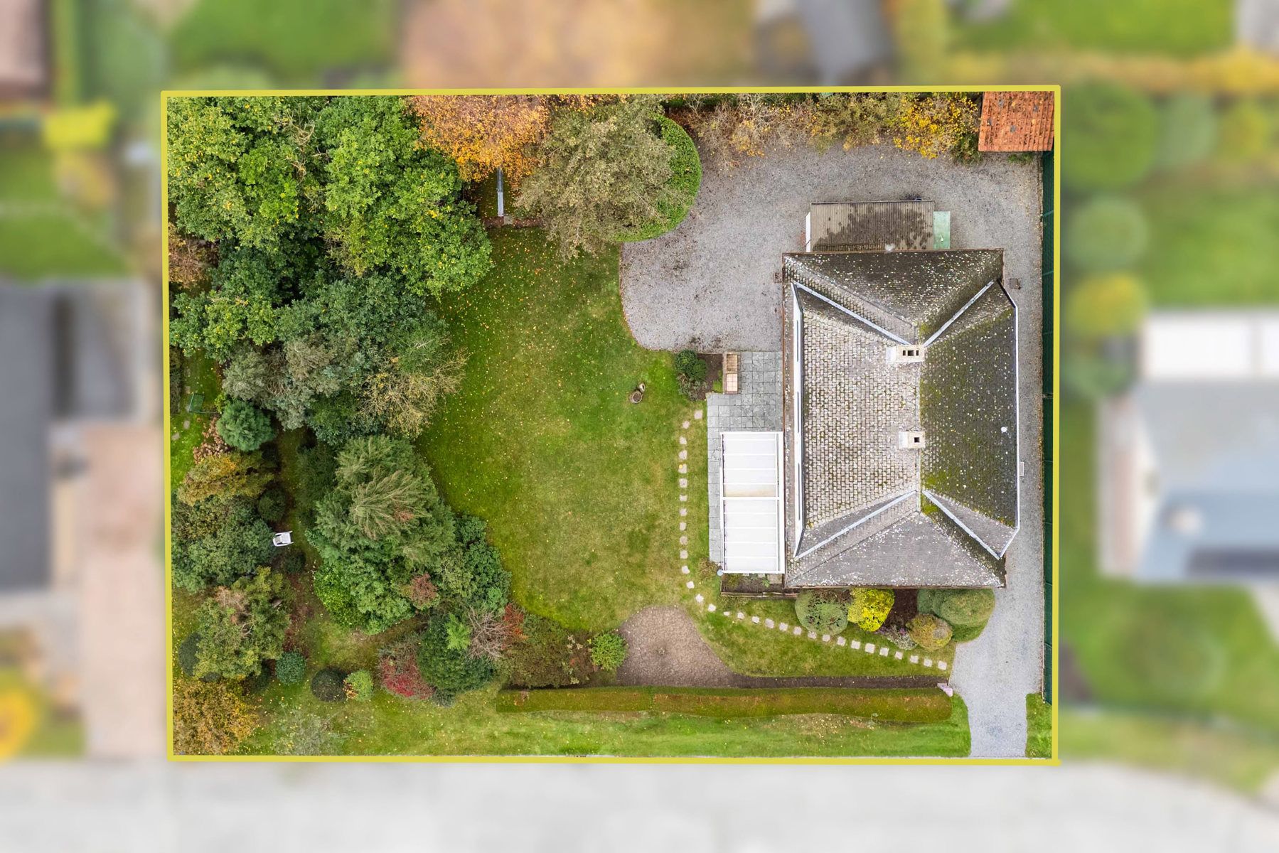 Leuke te renoveren retro villa foto 24