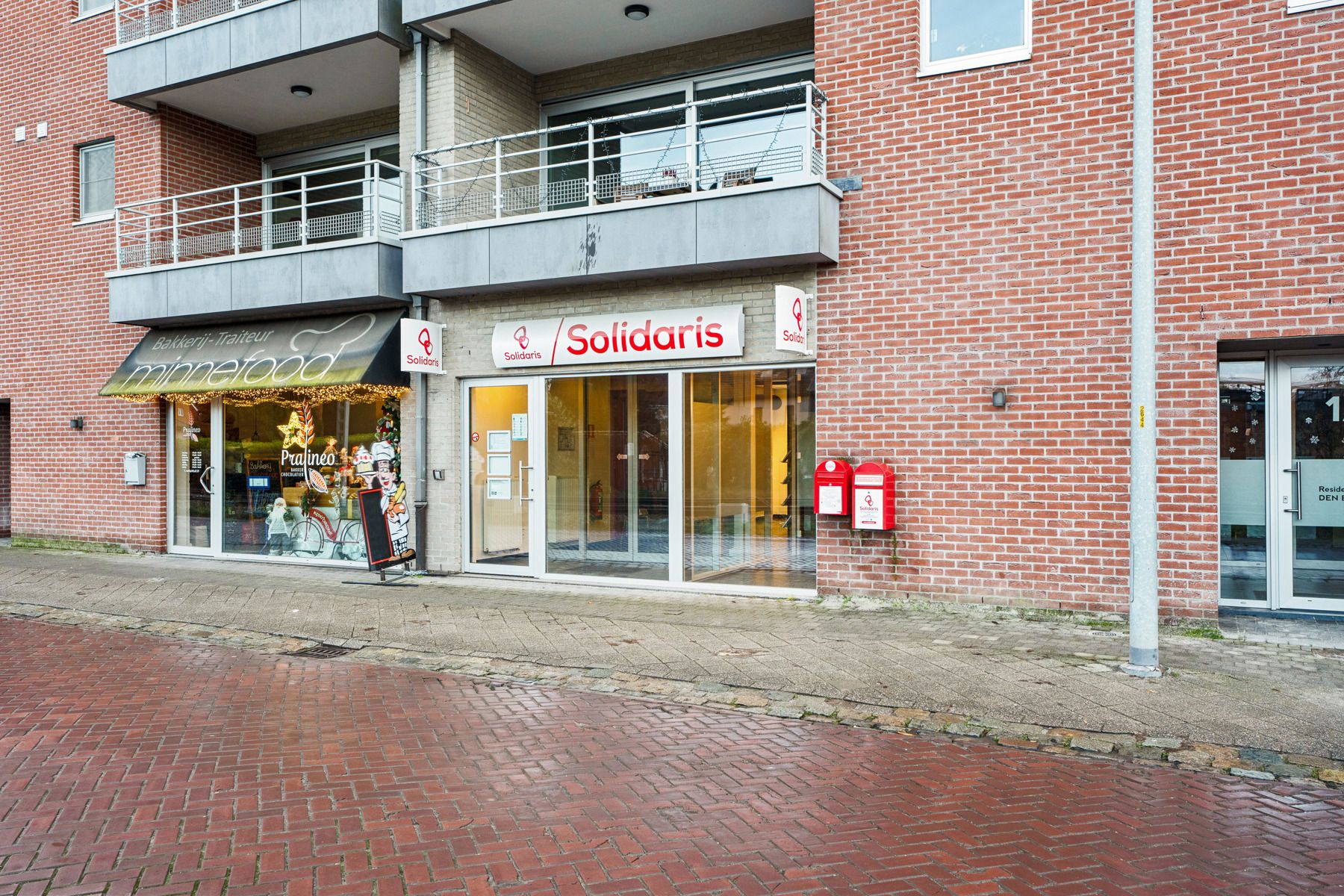 Commerciële ruimte te koop Spoorwegstraat 1B - 9255 Buggenhout