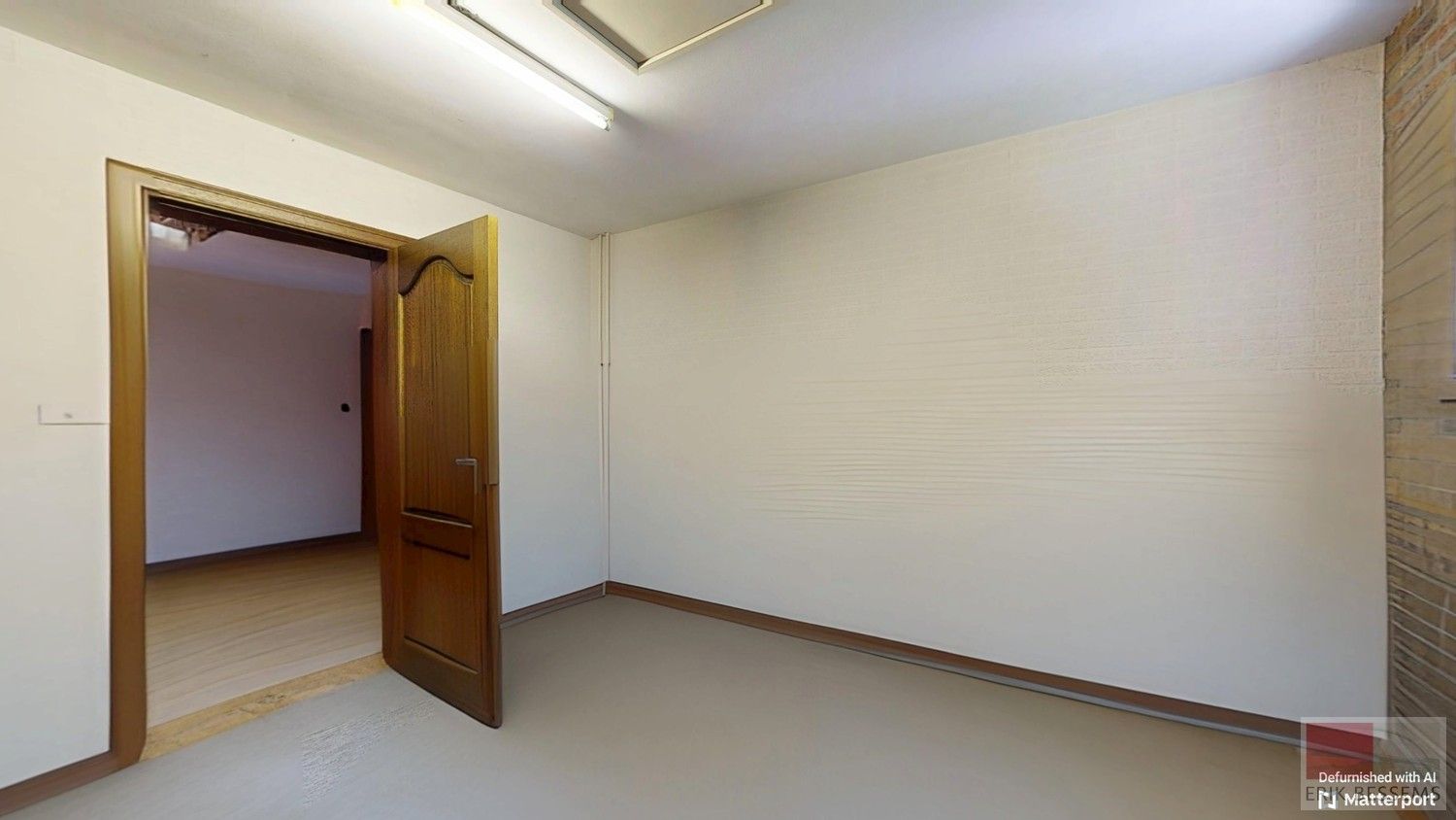 Ruime vrijstaande villa gebouwd in 1989, 365m² woonoppervlakte foto 18