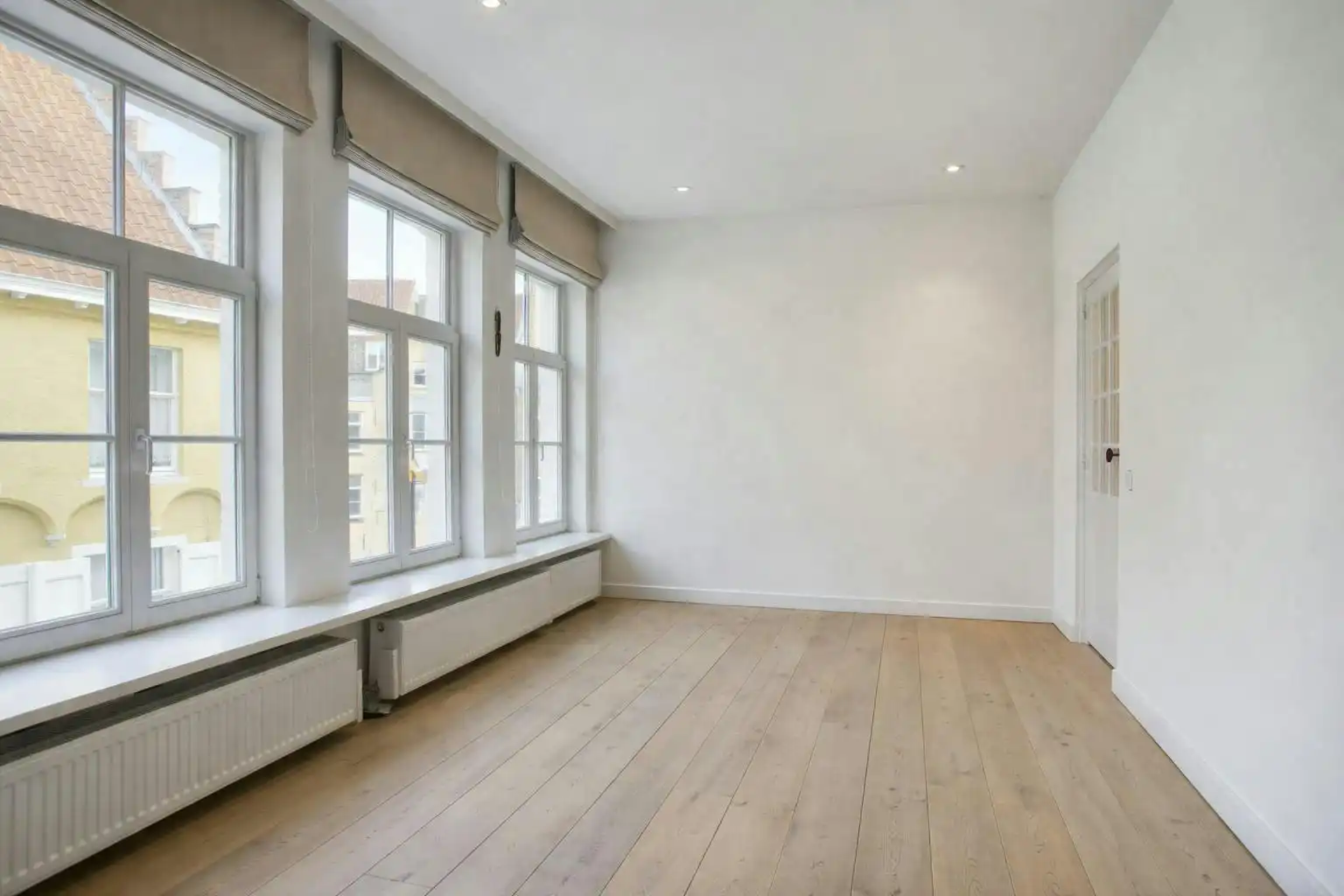 Uniek gerenoveerde herenwoning in Brugge met 3 slaapkamers foto 17