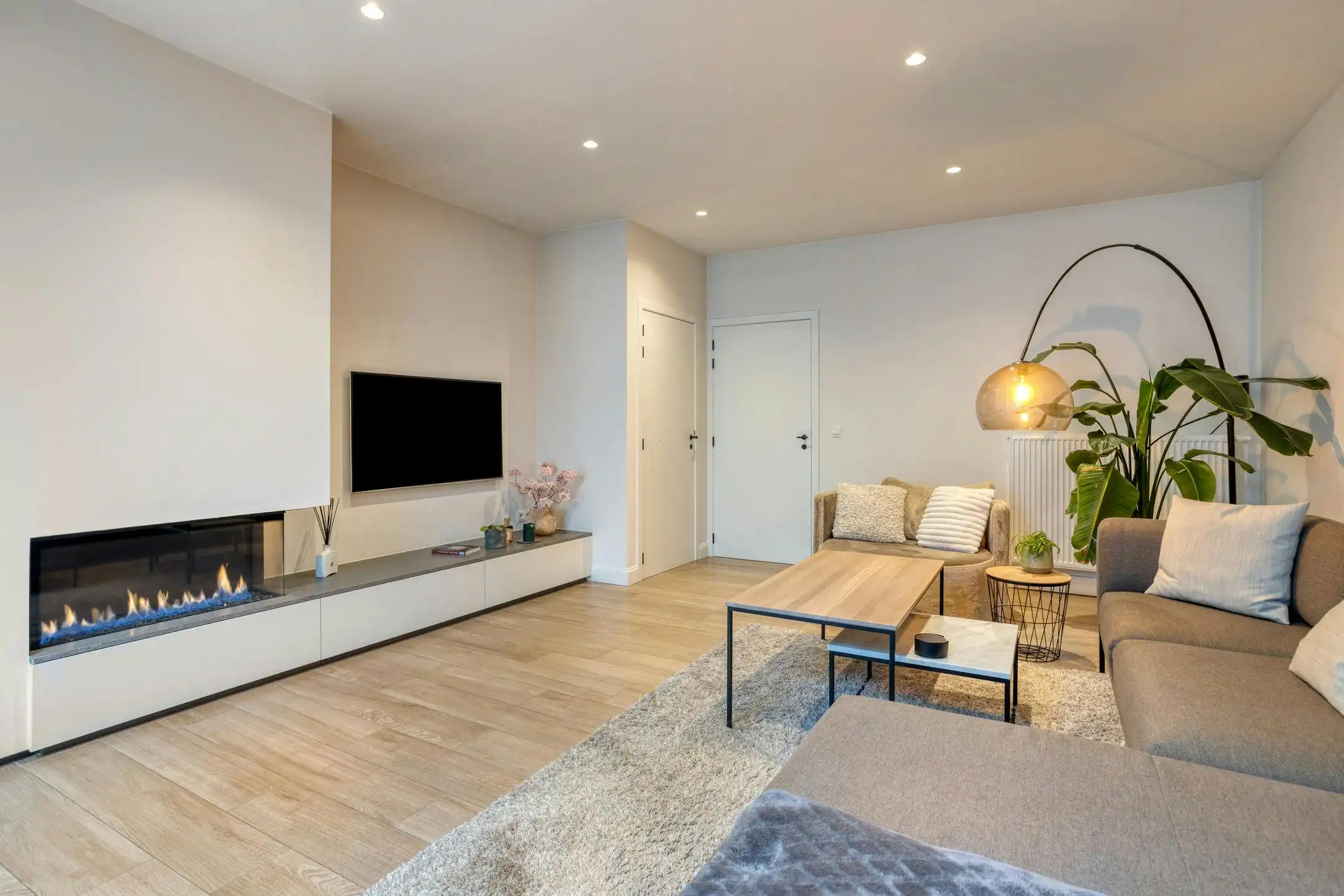 Gerenoveerd huis met 3 slaapkamers te koop in Kristus Koning foto 4