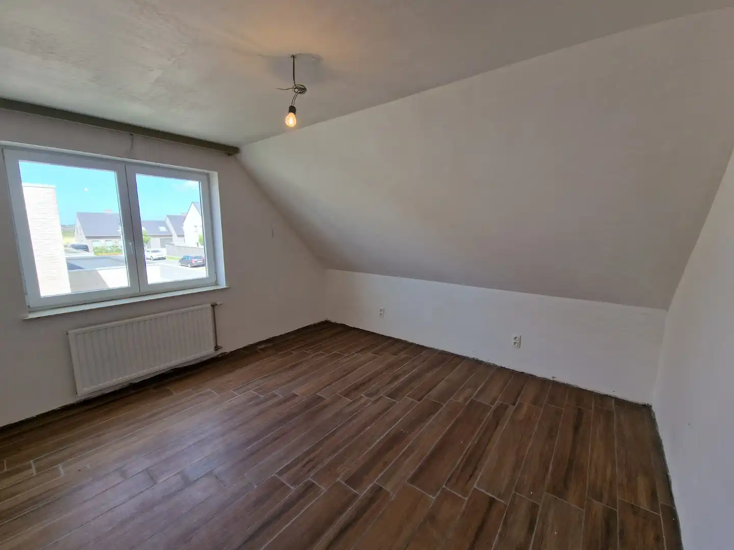 Recente halfopen woning met zonnige tuin  foto 12