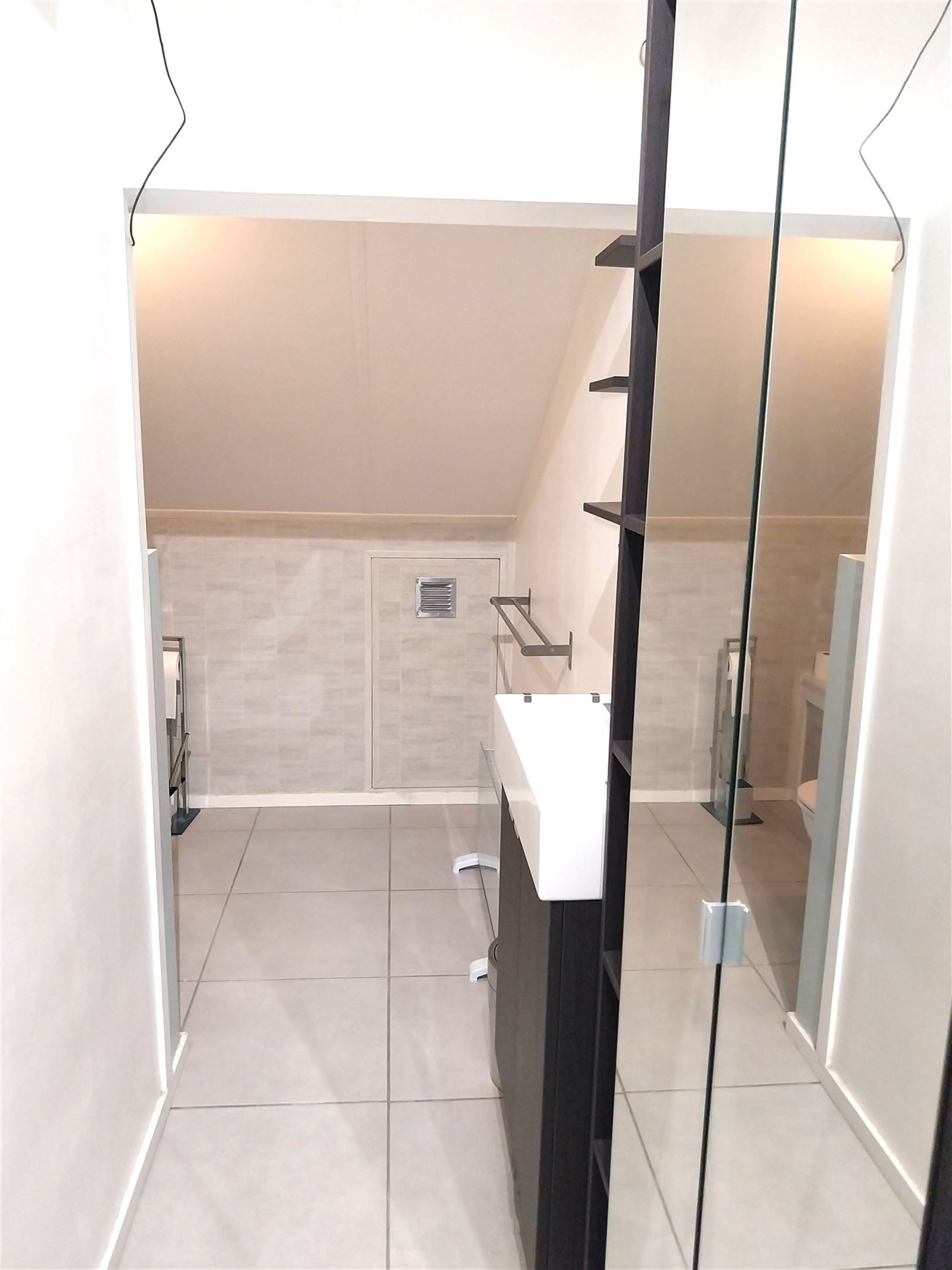 TE HUUR: Gemeubeld dakappartement met 2 slaapkamers te Heusden! foto 14