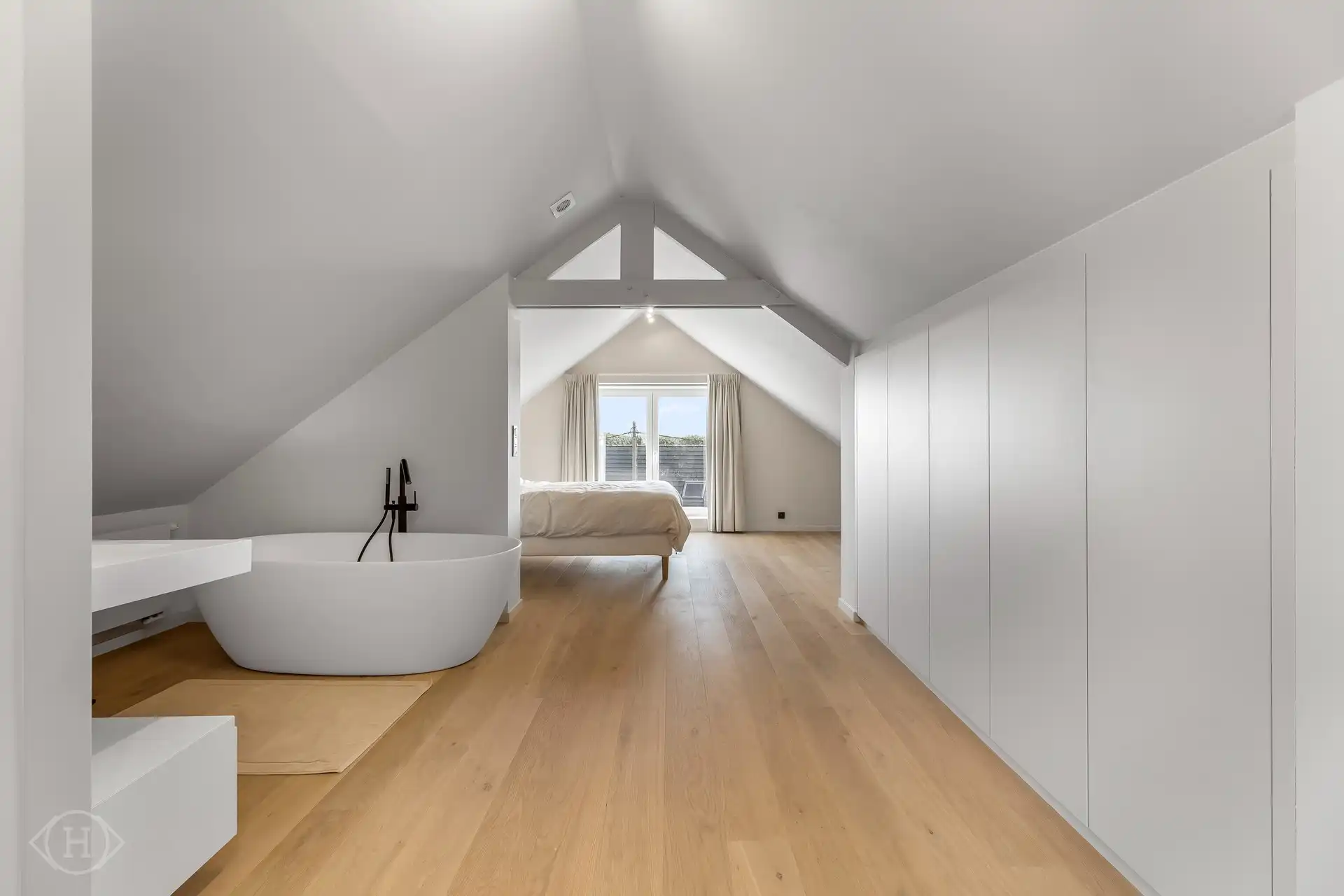 Stijlvol gerenoveerde vrijstaande woning met EPC B foto 22