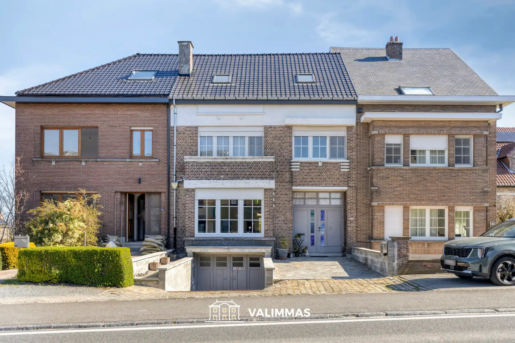Hoofdfoto van de publicatie: Ruime en stijlvolle rijwoning met garage en mooie tuin...