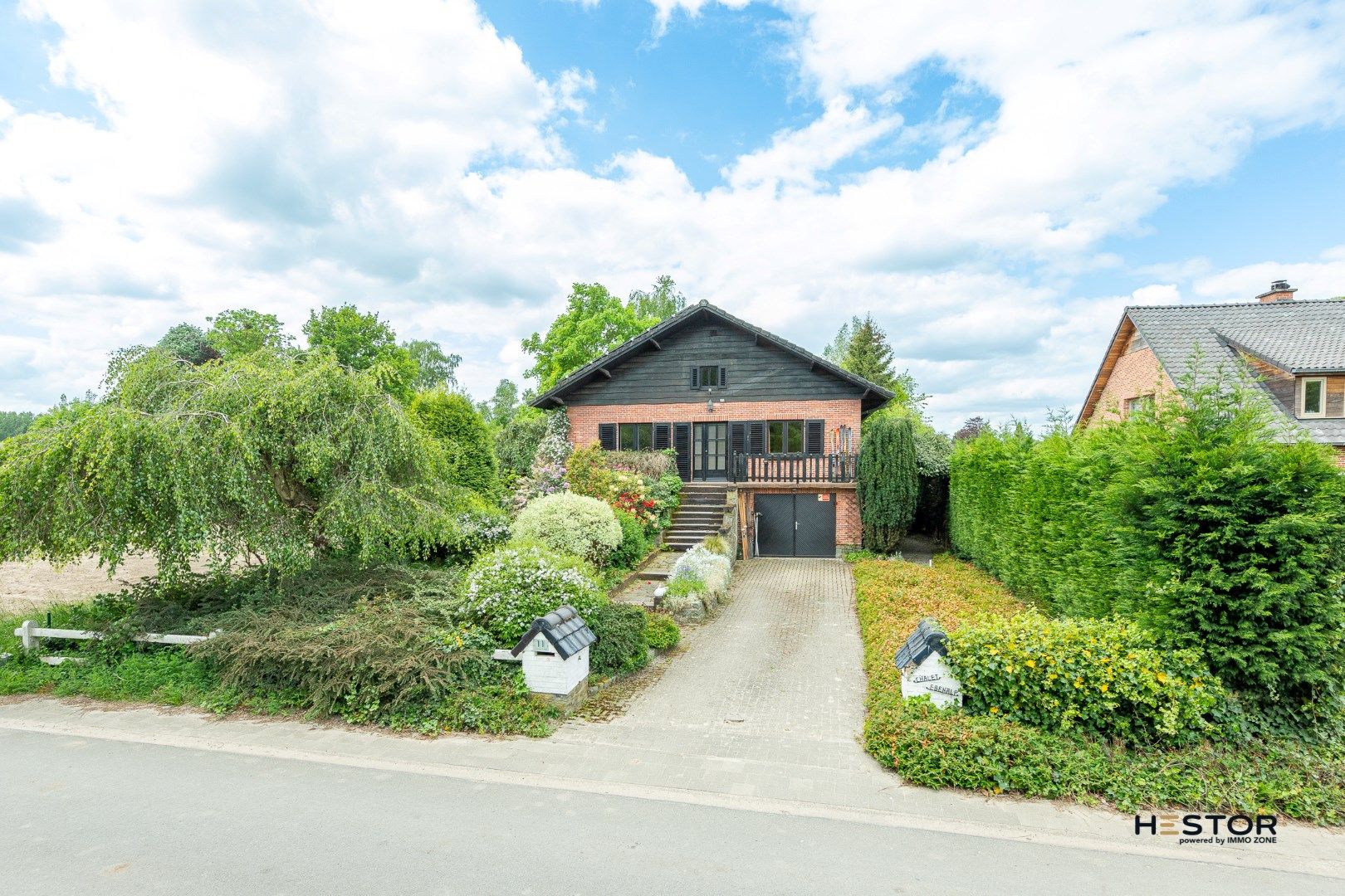 Karaktervolle villa in landelijke omgeving te Hamme! foto {{pictureIndex}}