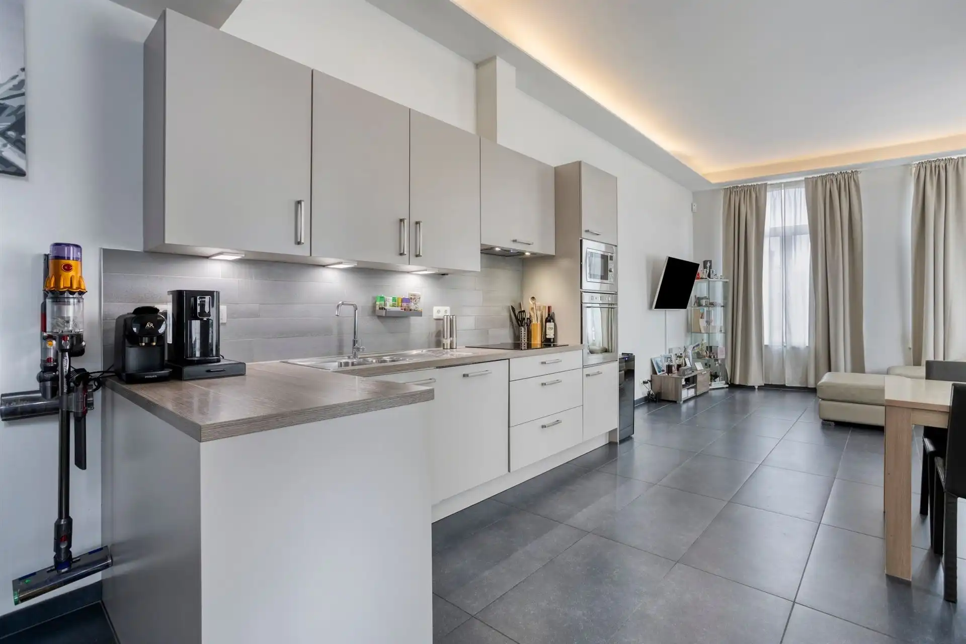 Volledig gerenoveerde en charmante stadswoning foto 4