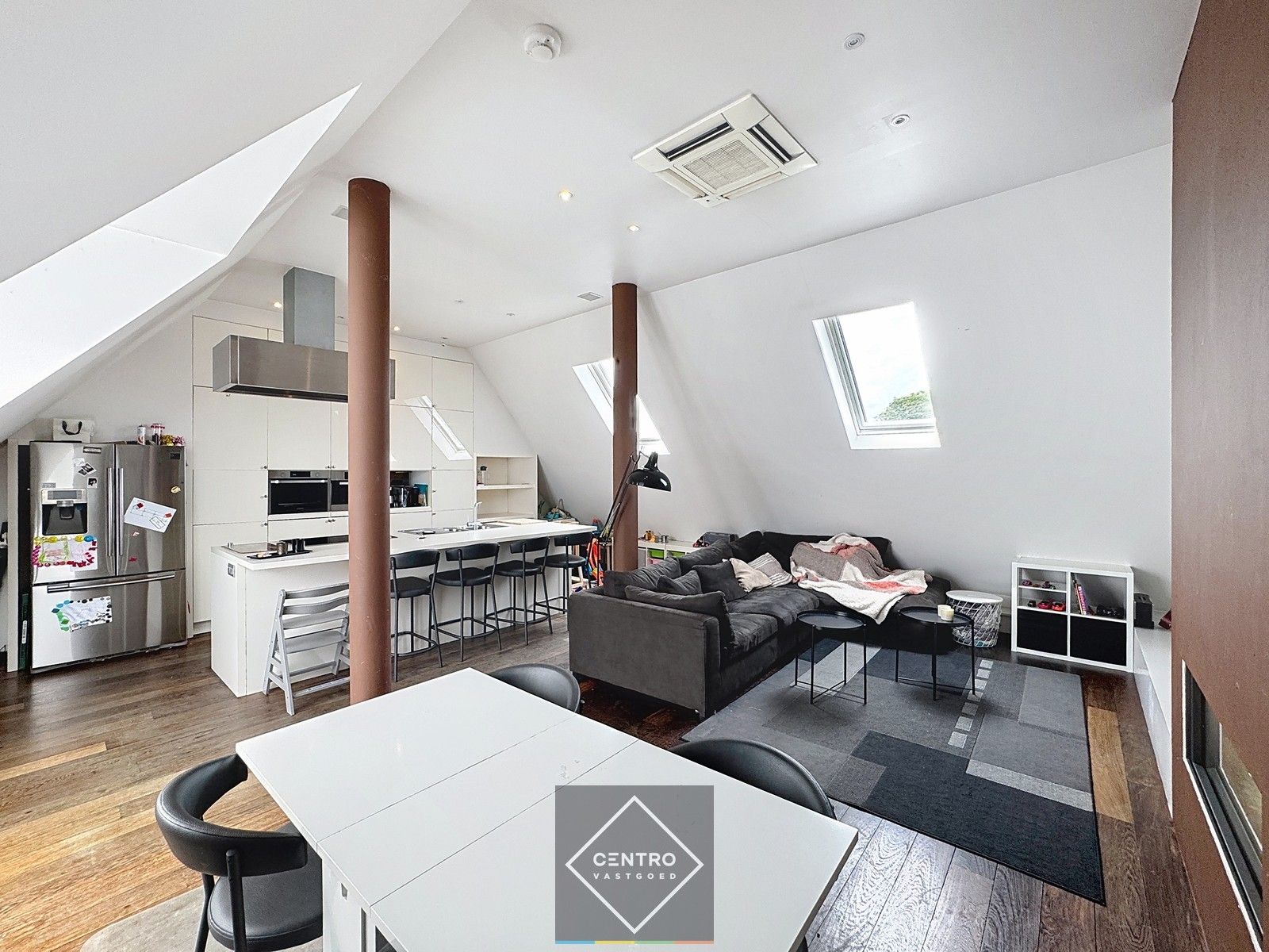 Instapklaar handelspand met wellness, appartement én verhuurde broodjeszaak – toplocatie in Sint-Eloois-Winkel (Ledegem). foto 18