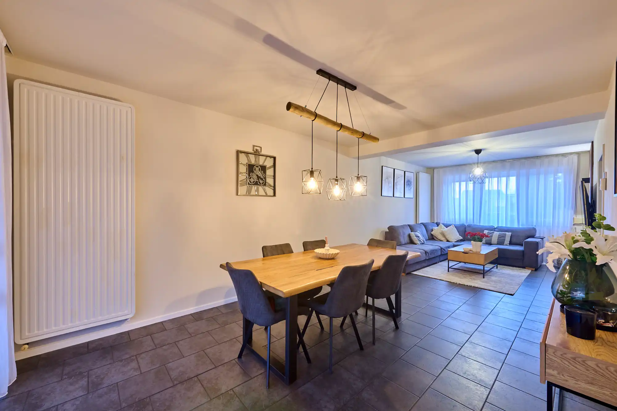 Instapklare woning met garage en 3 slpks op rustige locatie foto 3