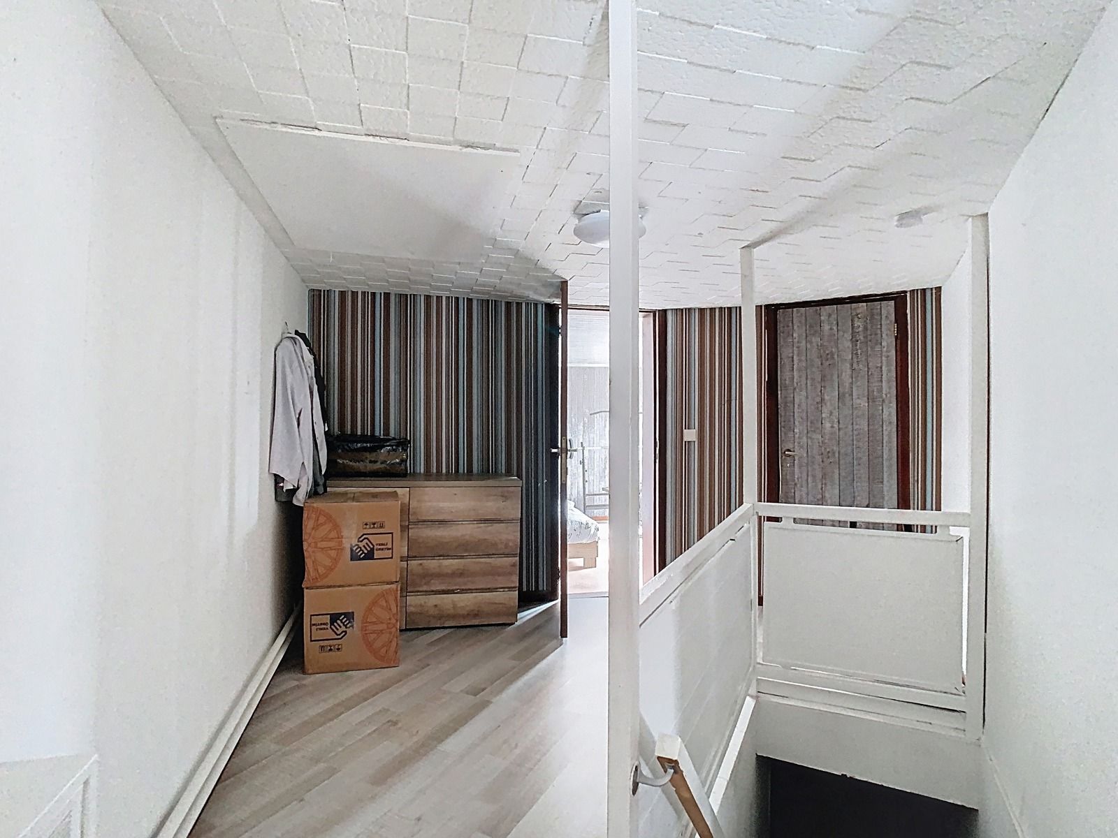 Centraal gelegen, Ruim Handelspand MET 2-SLPK Appartement! foto 10