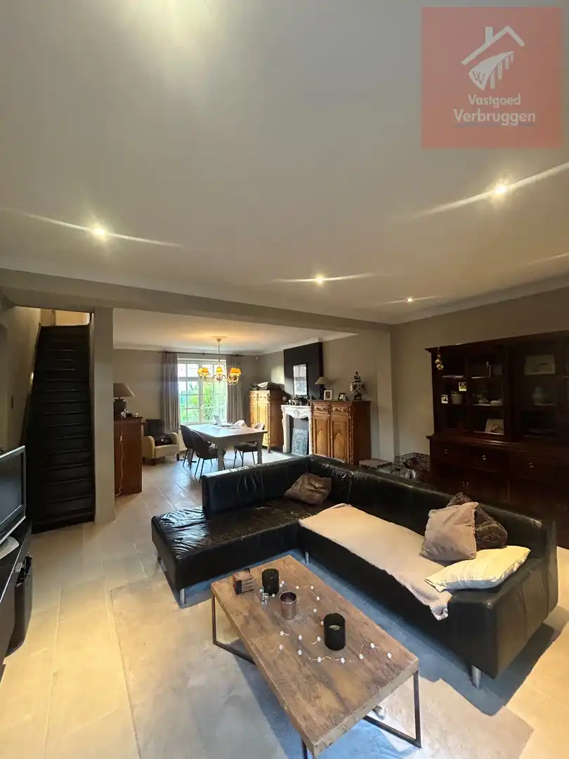 Woning met 2 slaapkamers, garage en tuin foto 5