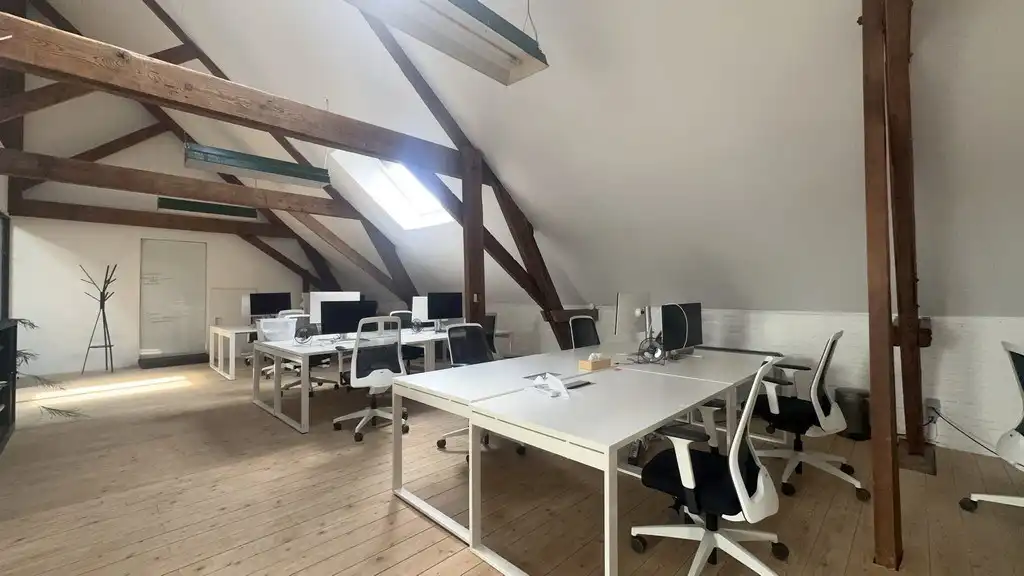Loftkantoor te huur in Eskimofabriek te Gent foto 3