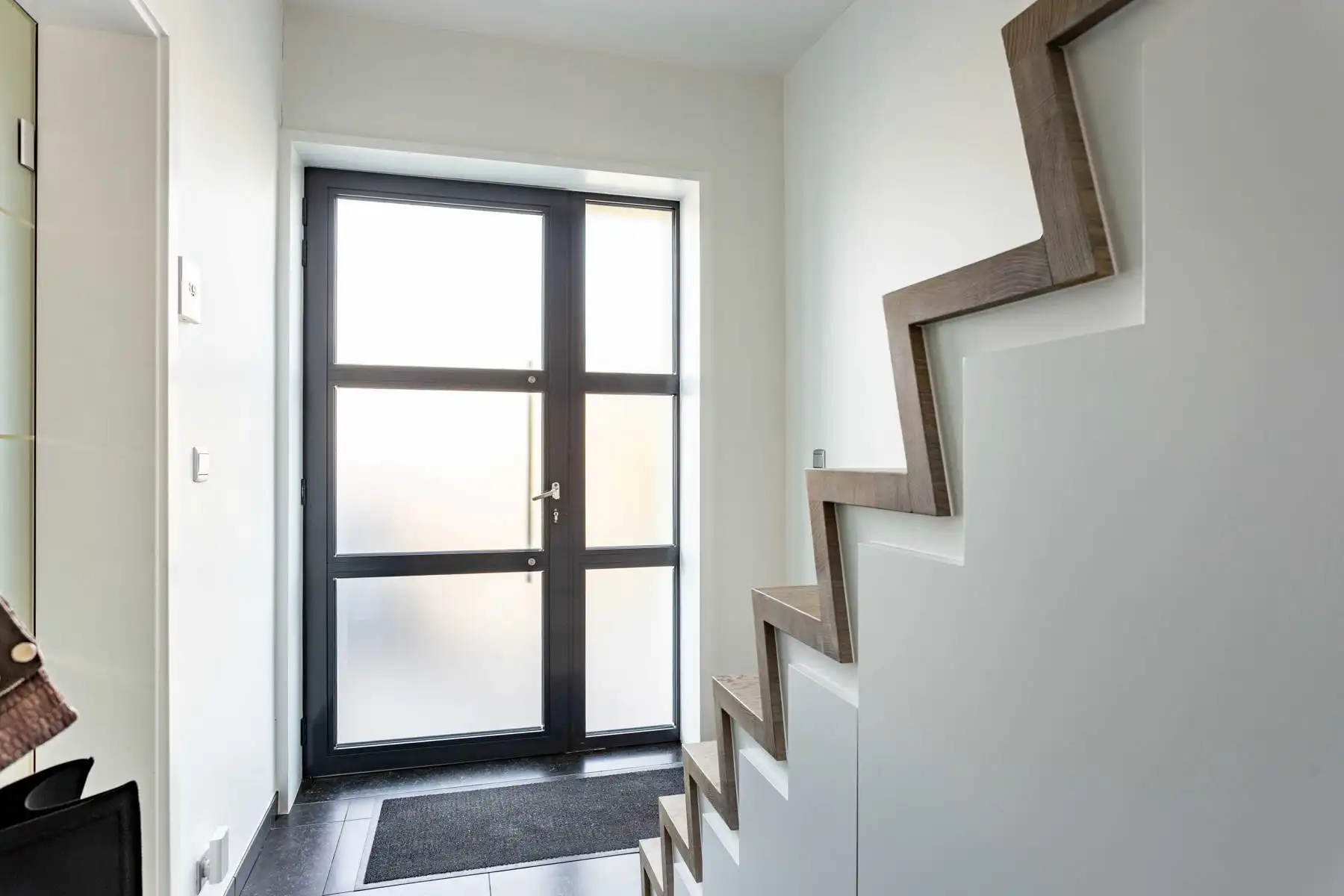 Prachtig onderhouden en instapklare woning vlakbij het centrum van Lede foto 24