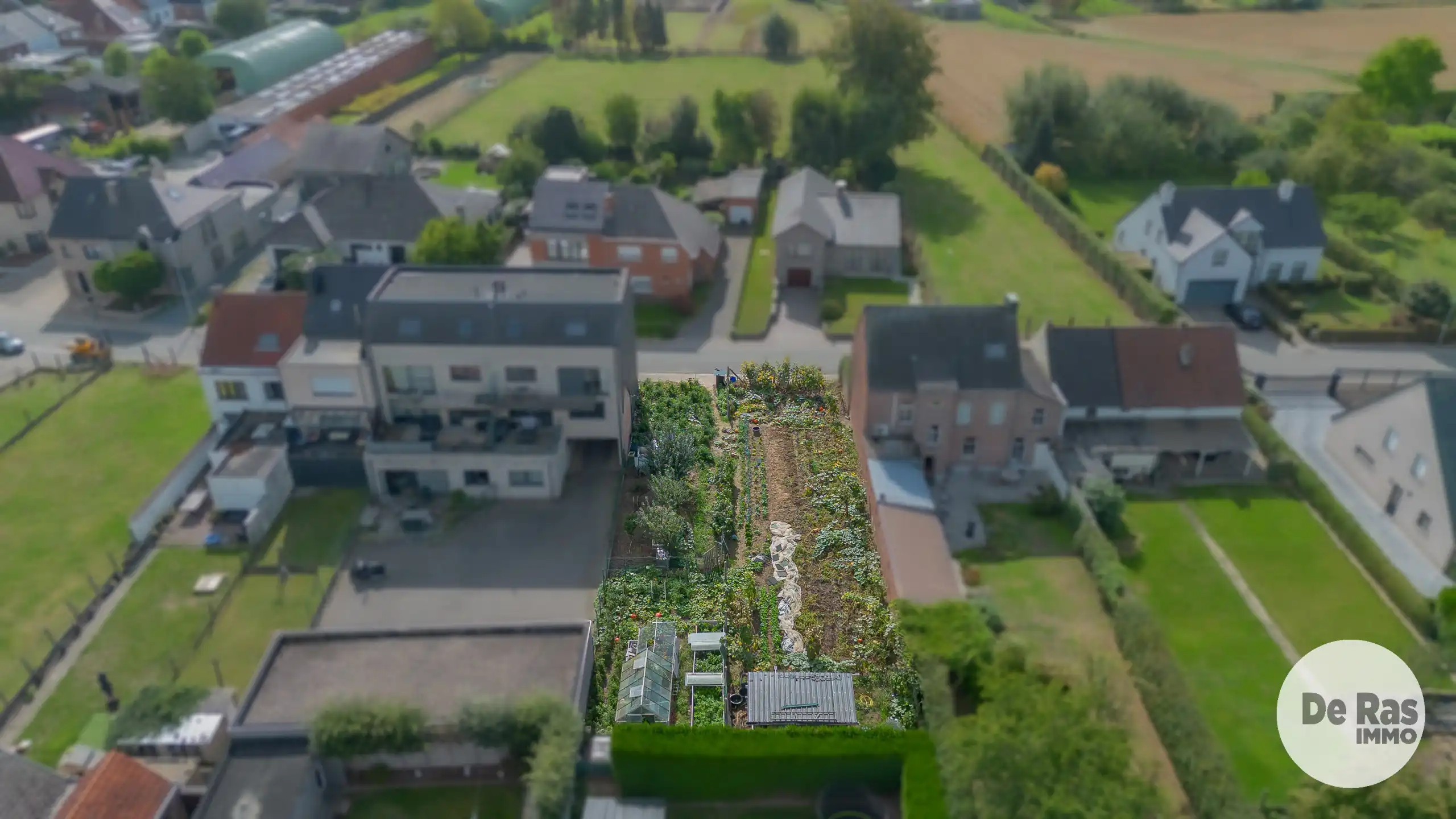 HAALTERT - Rustig gelegen bouwgrond voor gesloten bebouwing foto 5