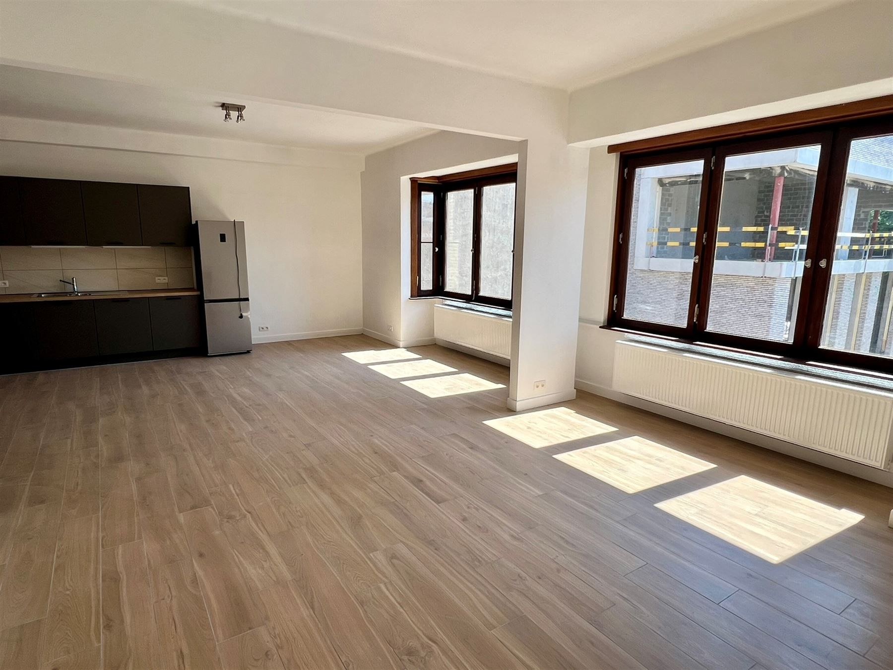 Volledig gerenoveerd appartement met 2 slaapkamers en parking  foto 8