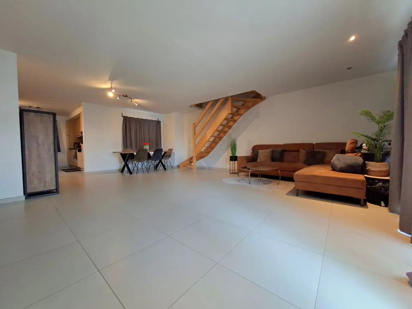 Ruim duplex appartement nabij 't station  foto 5