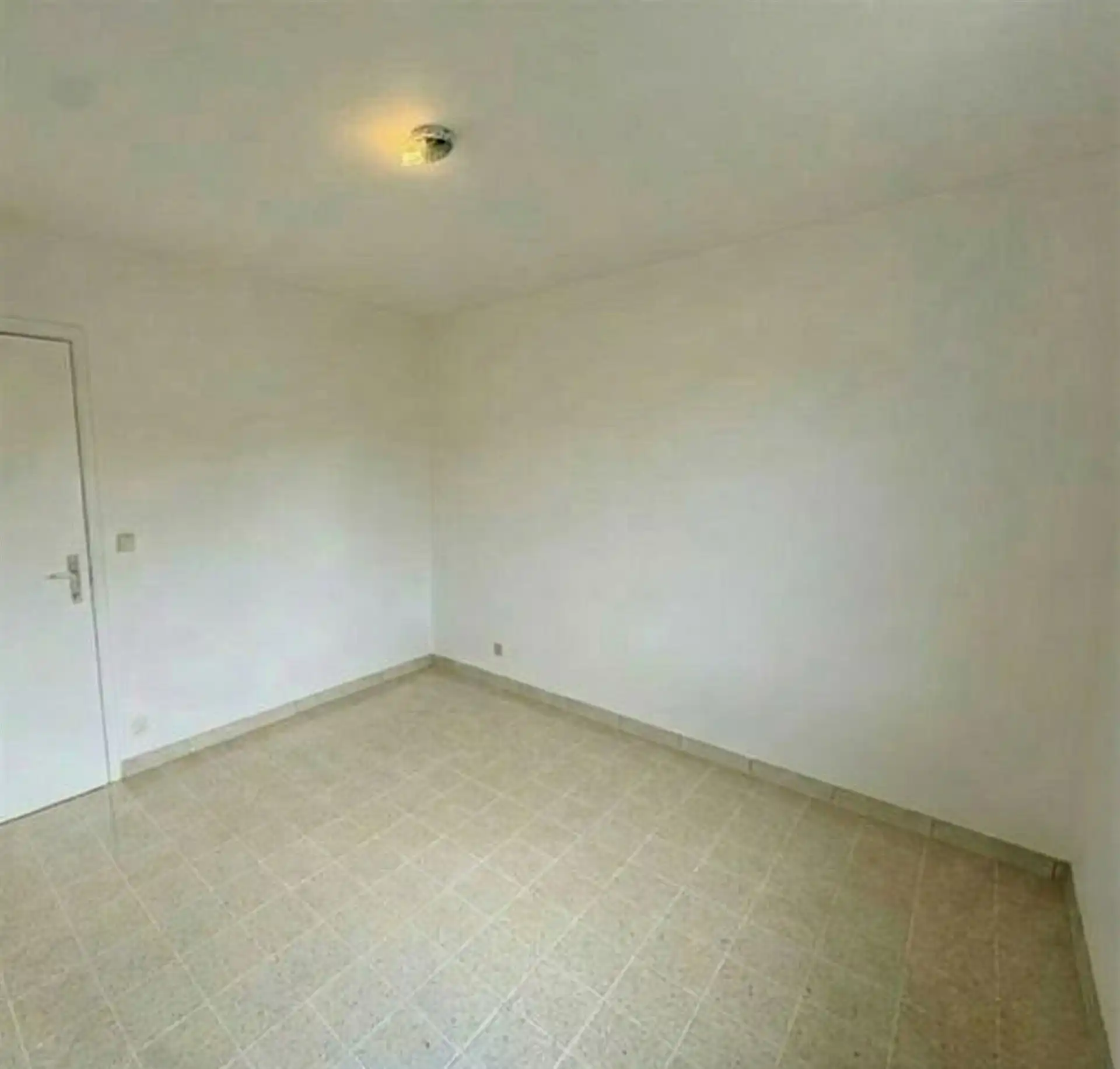 Gelijkvloers appartement met garage foto 6