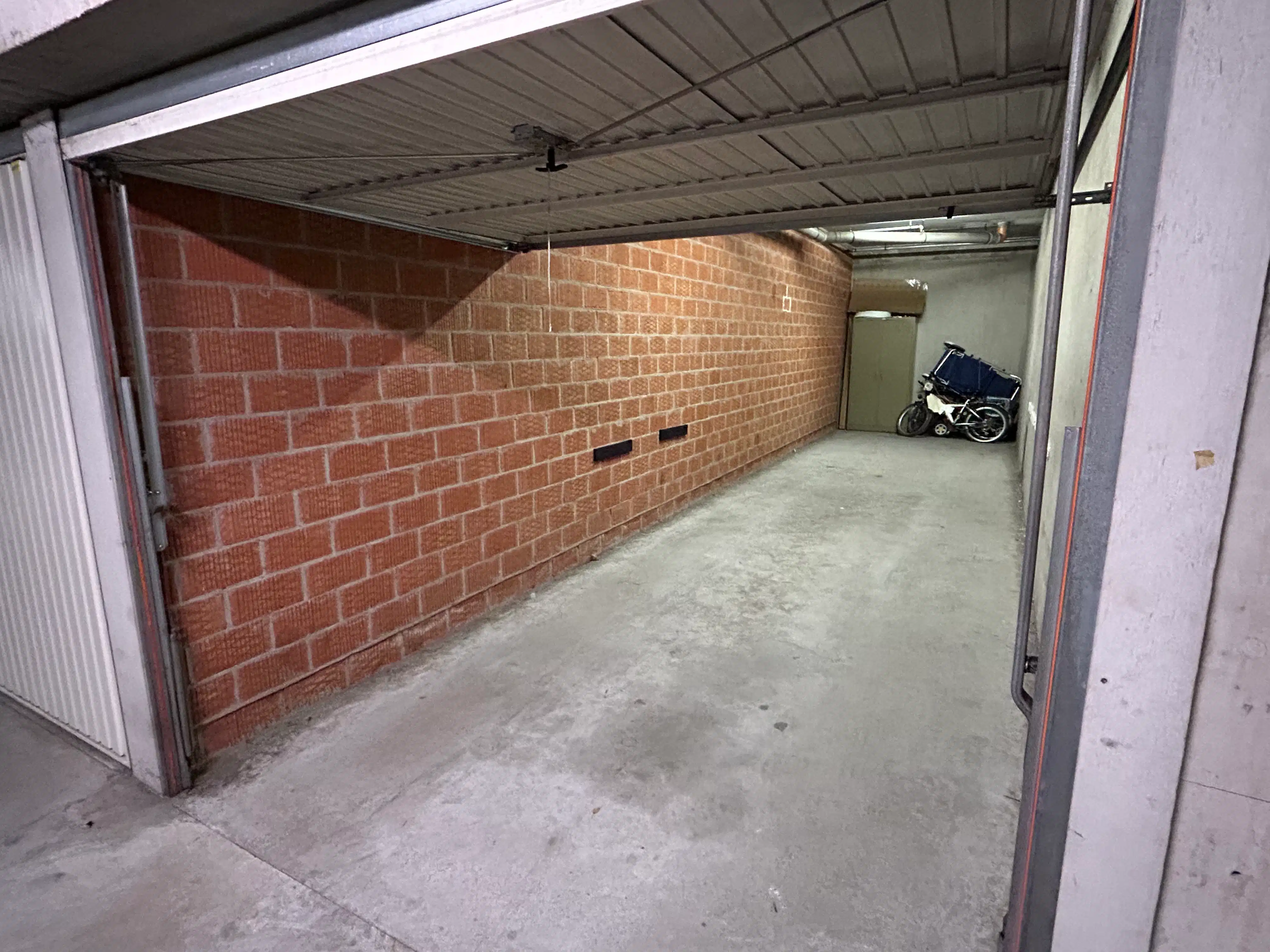 Centraal gelegen dubbele garagebox te Nieuwpoort-Bad foto 4