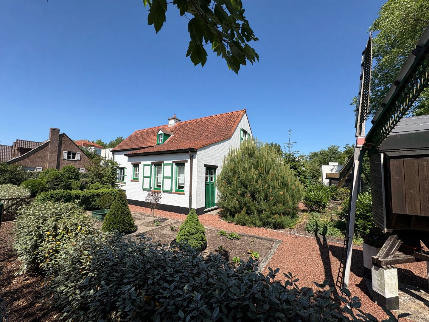 Charmante woning op wandelafstand van zee foto 11