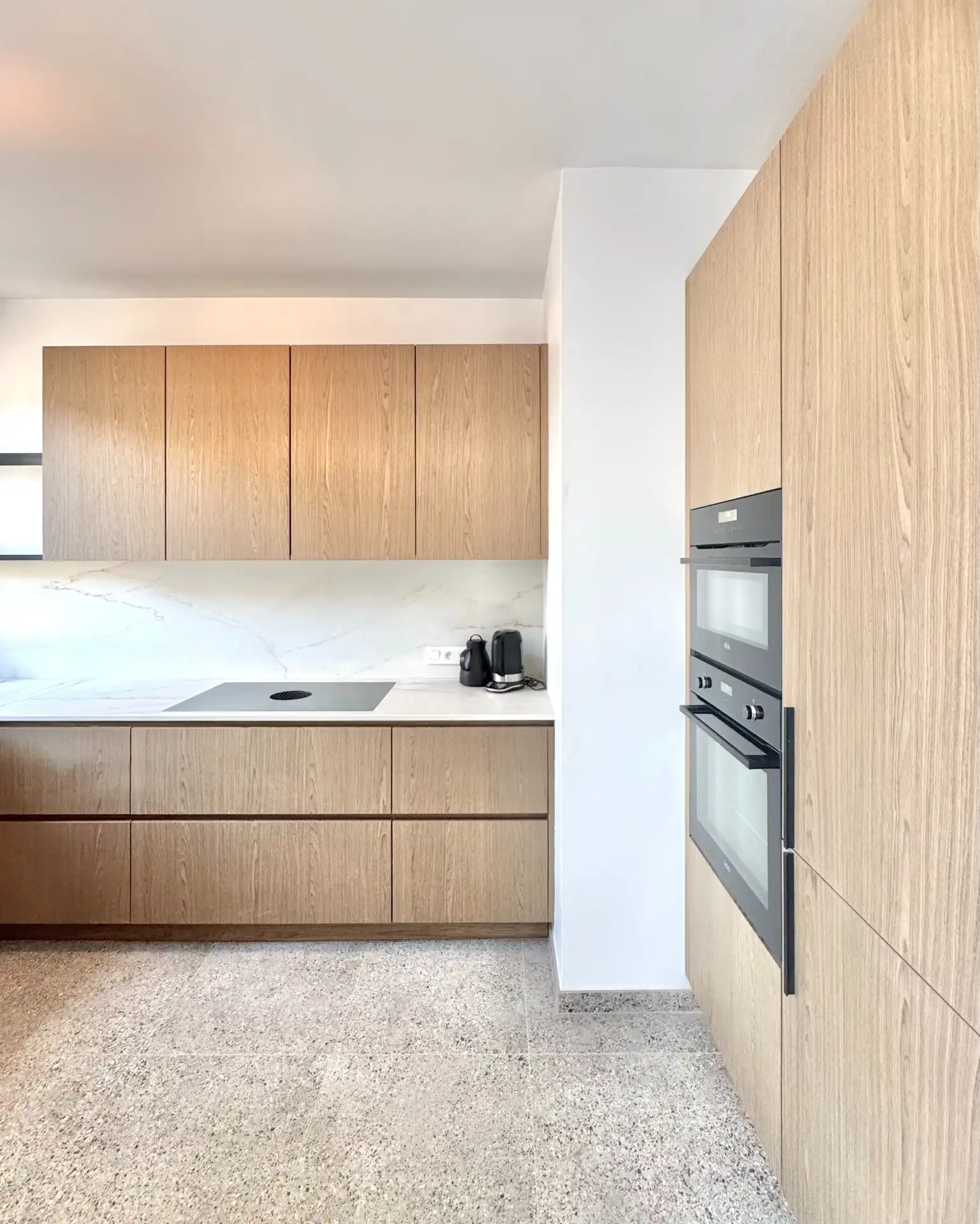 GERENOVEERDE HERENWONING | 3 KAMERS | TUIN | CENTRUM KORTRIJK foto 14