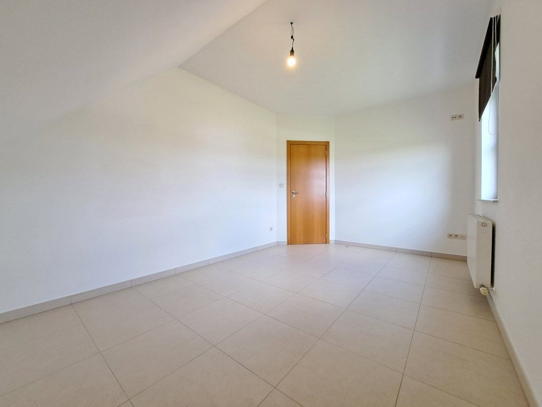 Stijlvol duplex appartement te Kermt foto 13