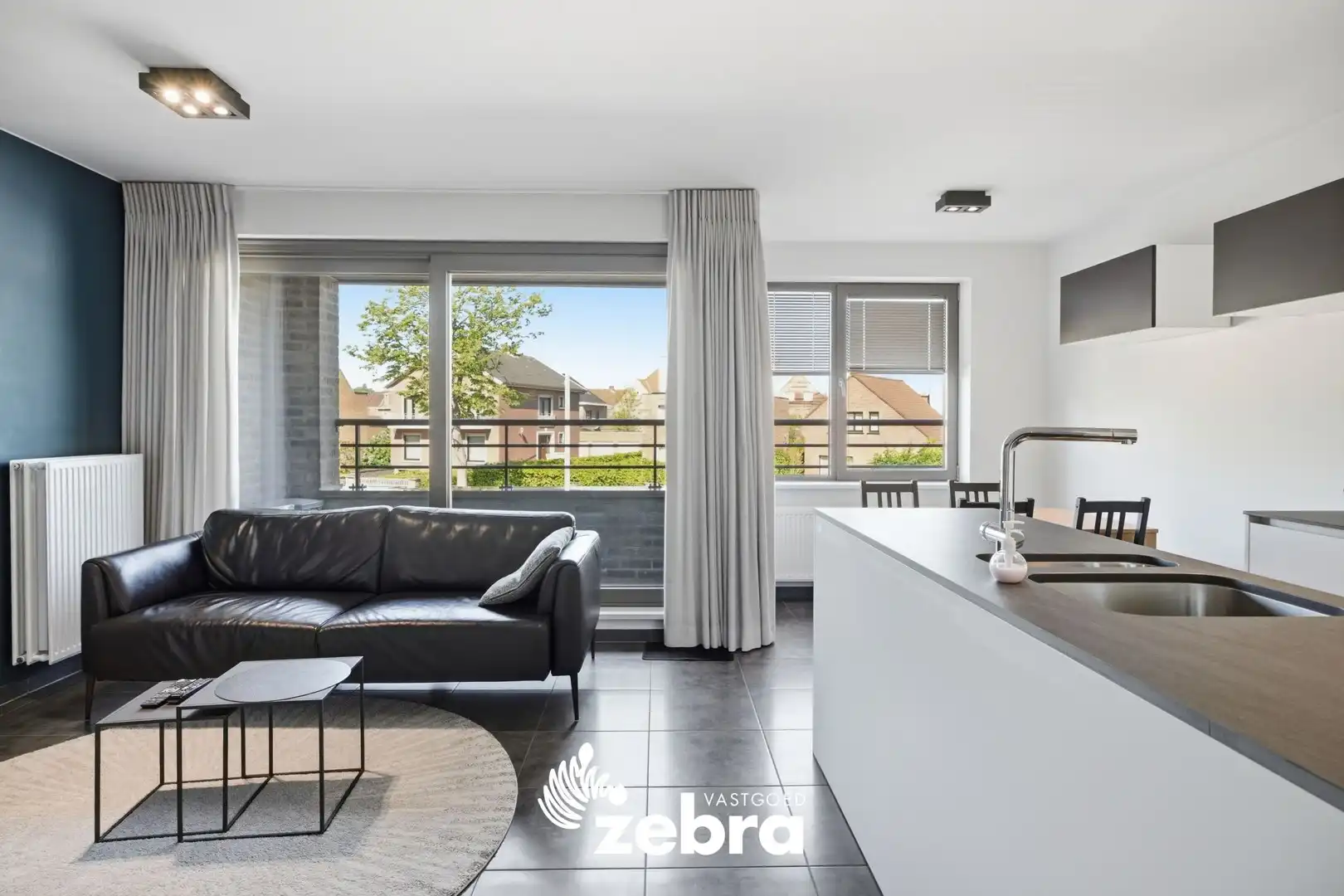 Goed onderhouden appartement met gunstige ligging in Brugge! foto 2