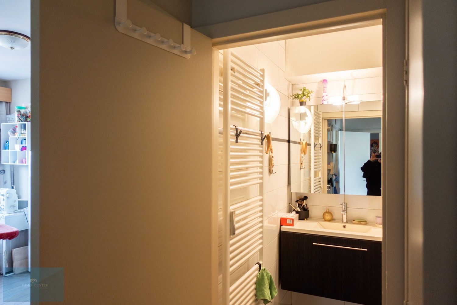 Instapklaar 2-slaapkamerappartement met terras op topligging in Genk foto 18