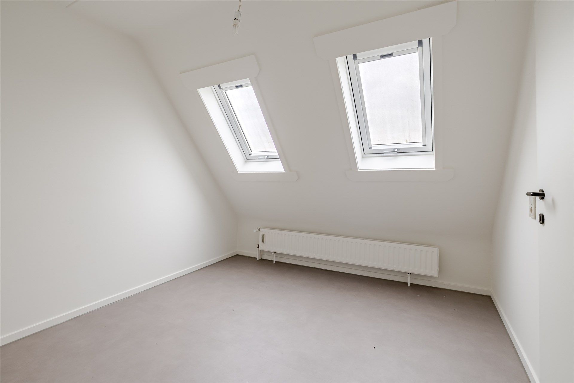 Opbrengsteigendom bestaande uit 7 appartementen + 1 kantoorruimte + 13 overdekte autostaanplaatsen foto 19