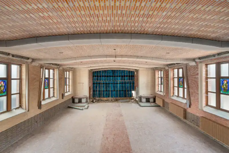 Unieke kapel hartje Lokeren met uitzonderlijk potentieel! Een plek vol karakter, stijlen uitstraling. foto 13