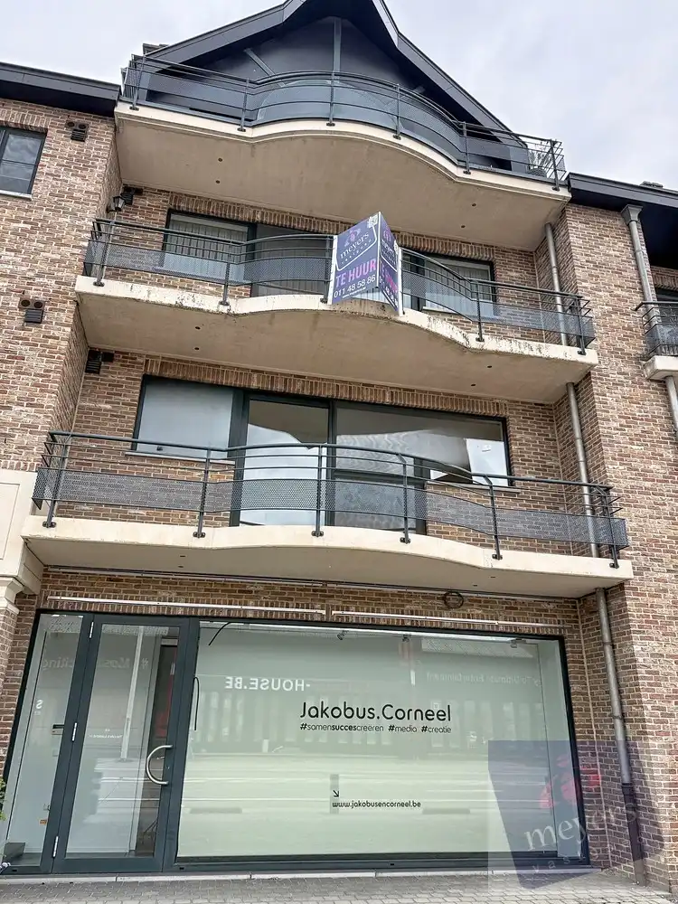 Instapklaar appartement met 2 slaapkamers, balkon en autostaanplaats in Hasselt foto 2