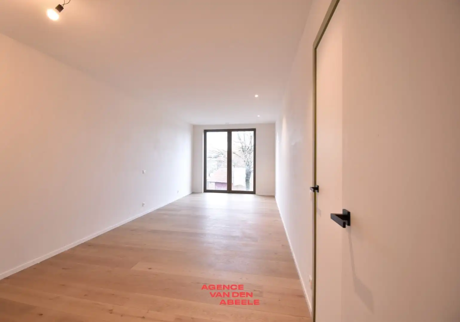 Lichtrijk nieuwbouwappartement met 2 slaapkamers en terras foto 9