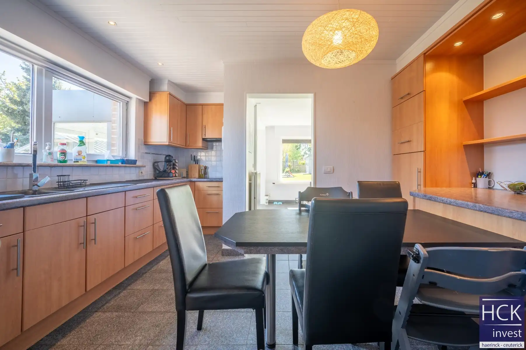 KRUISHOUTEM - Energiezuinige & instapklare woning met 3 SLPK. op toplocatie! foto 10
