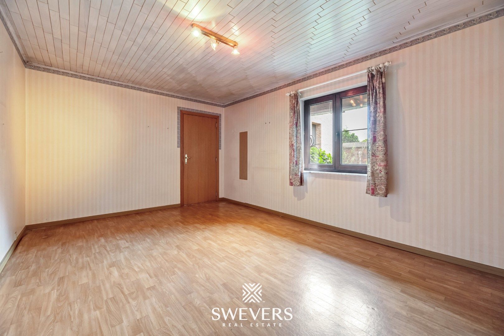 Karaktervolle woonst met renovatiepotentieel te Beverlo foto 14
