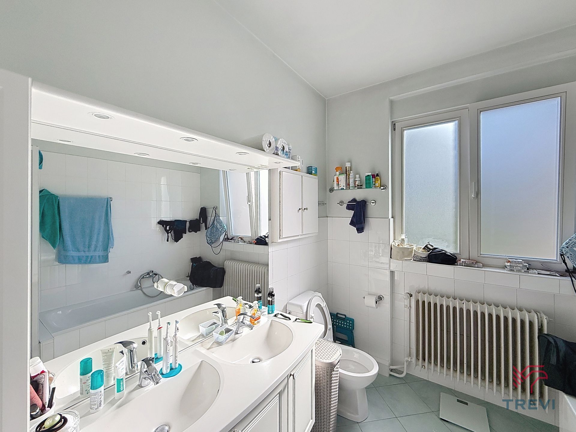 Eengezinswoning met 4 slaapkamers + kantoor en tuin! foto 18