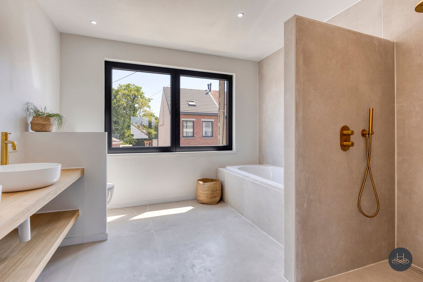 Stijlvolle, energiezuinige en gerenoveerde woning met tuin foto 17