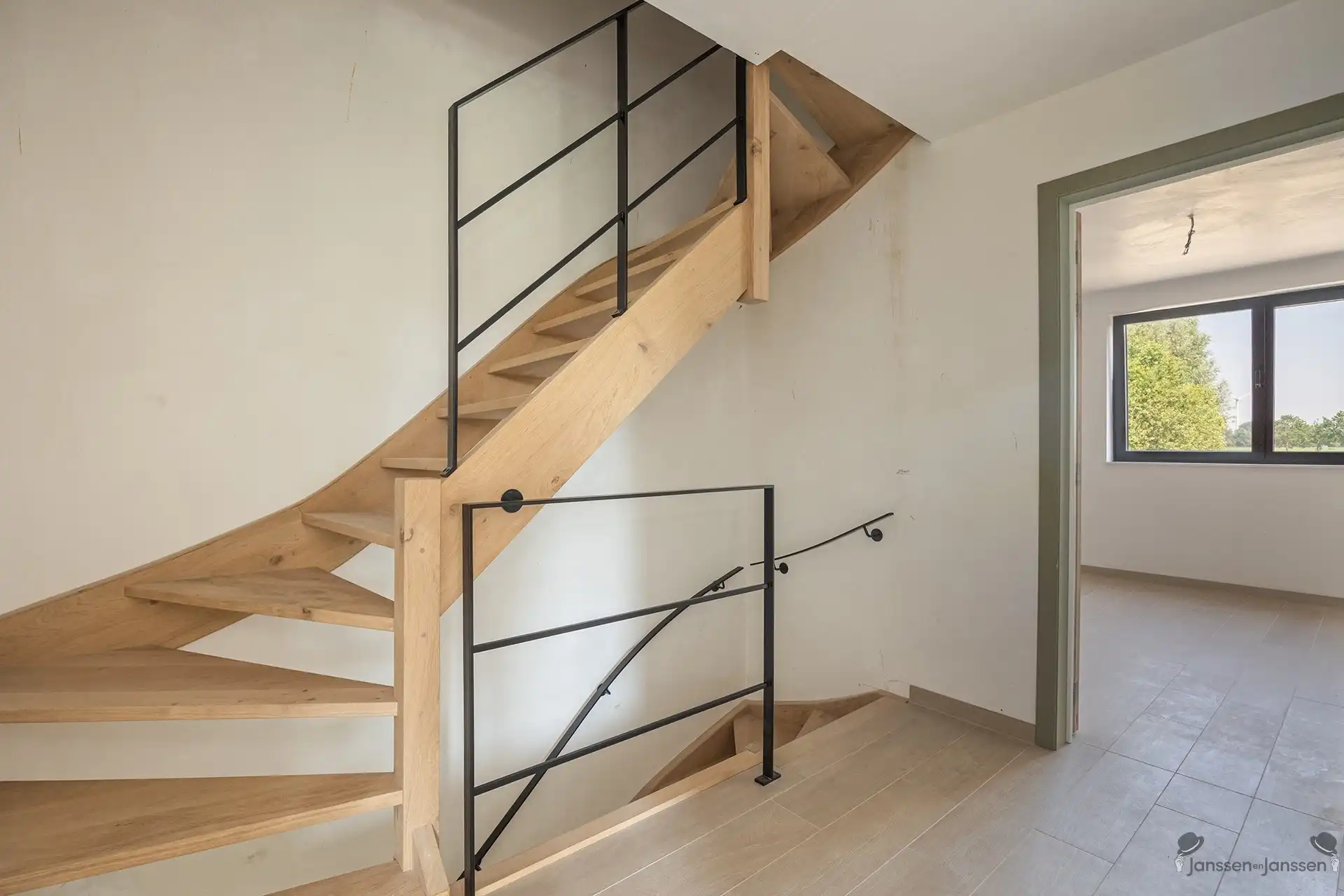 Nieuwbouwwoning met 3 slpk & tuin foto 12