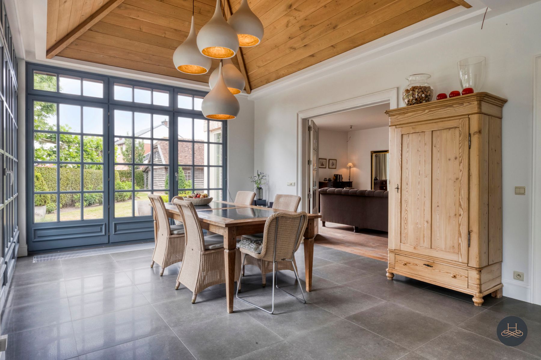 Exclusieve prachtig afgewerkte pastorijwoning met grote tuin foto 10