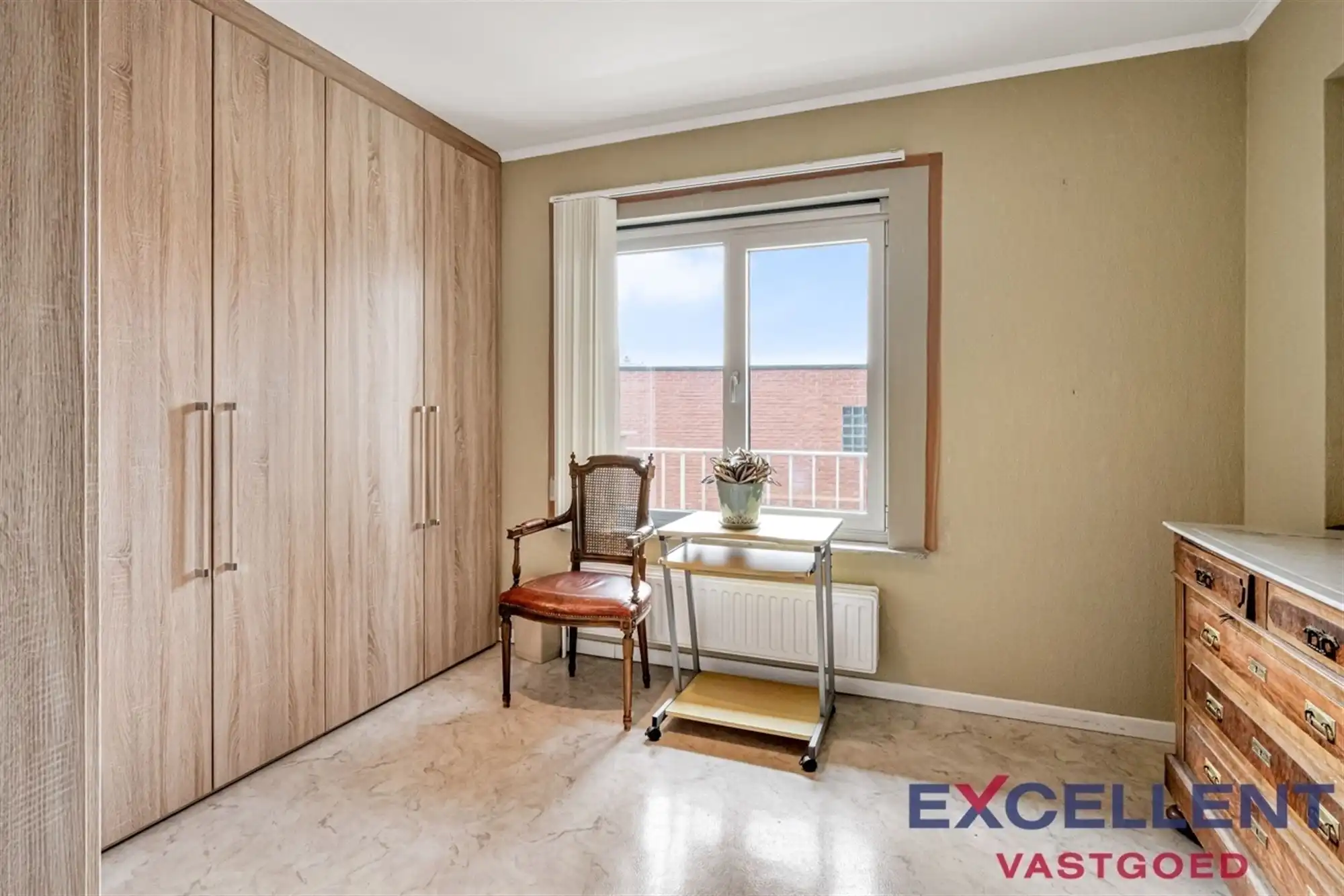 Instapklaar 3-slaapkamerappartement te koop centrum Deinze foto 5