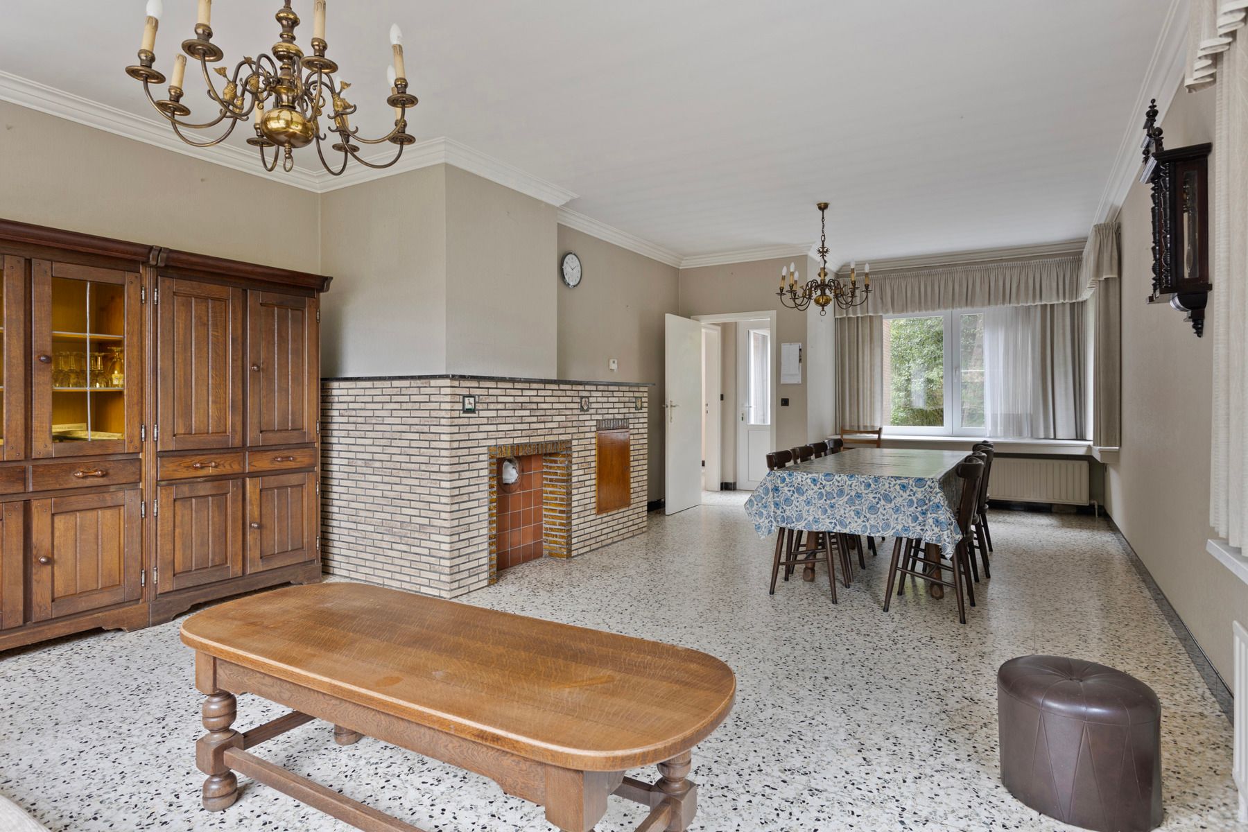 Te renoveren hoeve met authentieke schuur en stallen foto 8