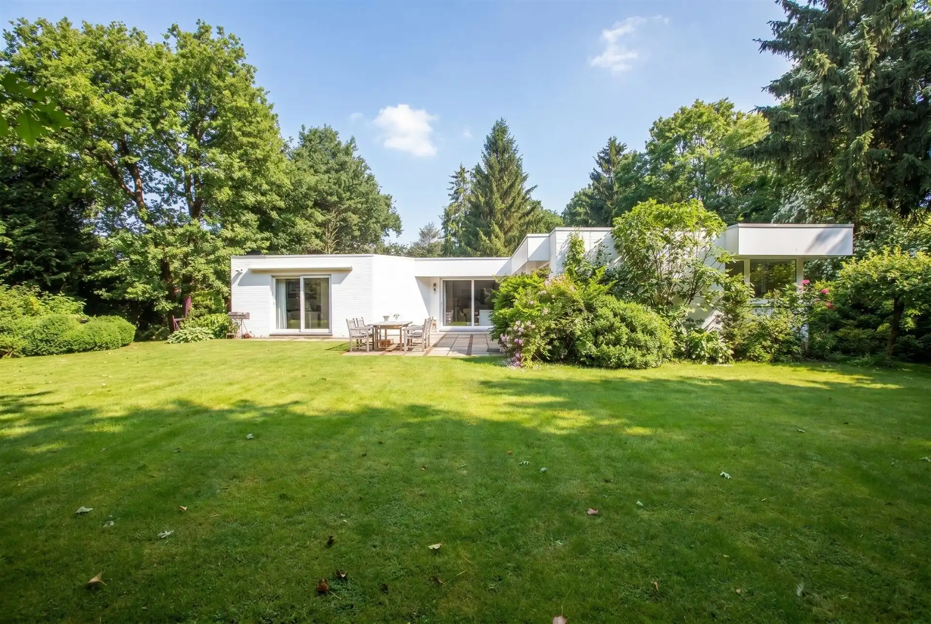 Vrijstaande villa op toplocatie aan de Zilverkust in Lanaken foto 28