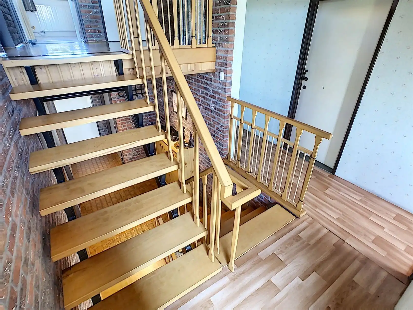 Ruime landelijke woning met 5 slpks, 19a 76ca foto 24